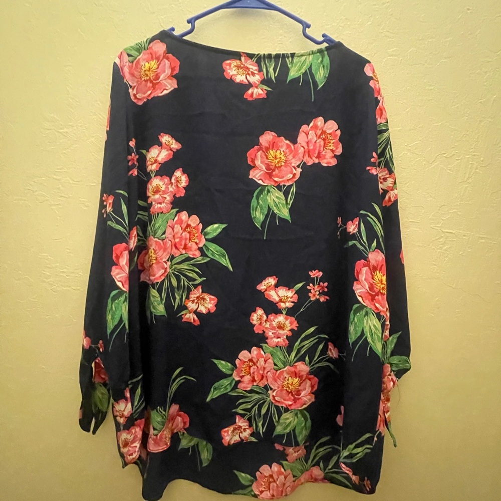 Talbots Black Floral Tunic 2X - Picture 3 of 4